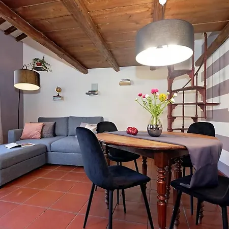 Pellegrino 2 Apartment